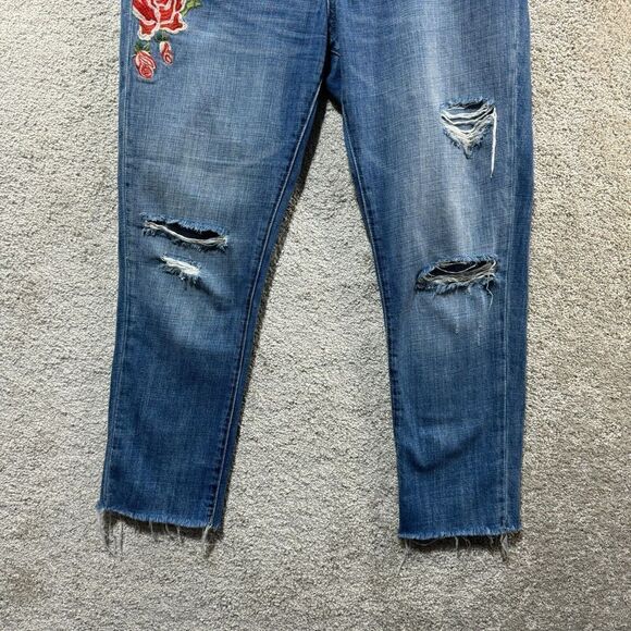 BLANKNYC Crop Girlfriend Jeans Women's 28 Blue Rose Embroidered Distressed Denim - Picture 5 of 16